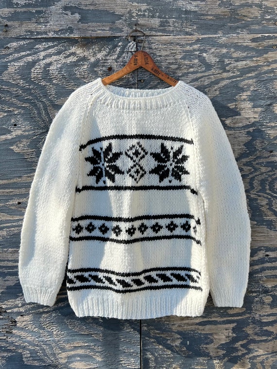 Vintage 70s hand knit jacquard sweater