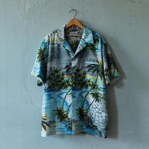Vintage 1950s 60s blue palm beach print button front Hawaiian shirt