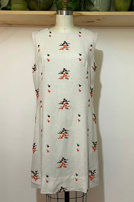 Vintage 1960s Floral Embroidered Linen Shift Dress