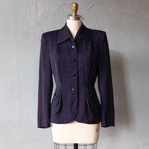 Prachtige vintage jaren 40 marineblauwe Gabardine Van Houten Art Deco getailleerde blazer/jas met puntkraag en peplum