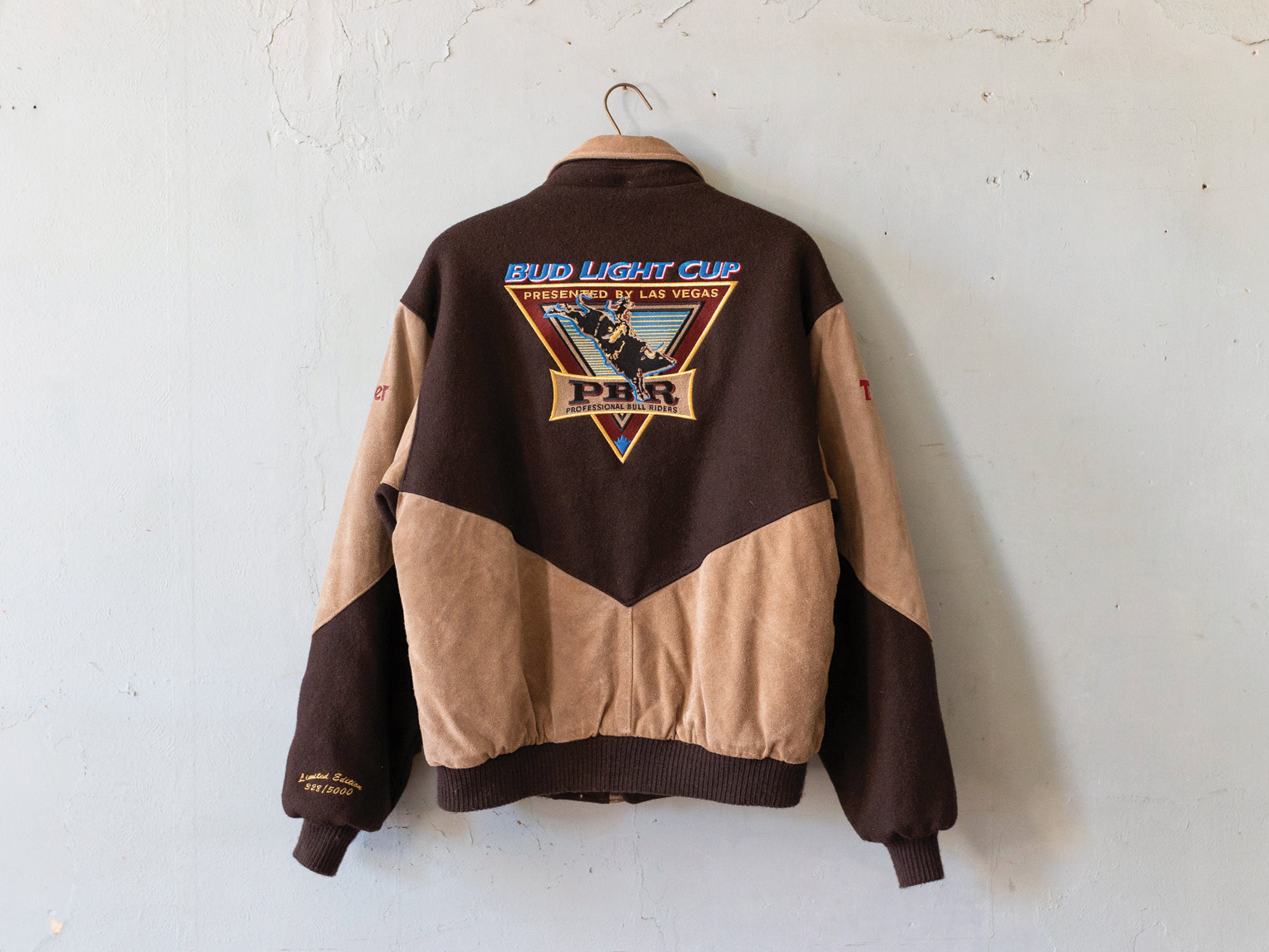 【高価値】 Vintage Bud Riders Bull Professional Vegas Las Cup Light ジャケット・アウター