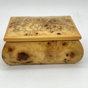 Vintage Unione Artigiani Intarsio Sorrentino Italy Inlay Wood Trinket Box, Italian Marquetry Jewelry Box , Handcrafted Keepsake Box