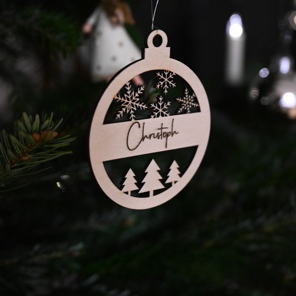 Weihnachtskugeln aus Holz personalisiert mit Namen, Schneeflocke und Weihnachtsbaum, Weihnachtsbaumschmuck, Anhänger