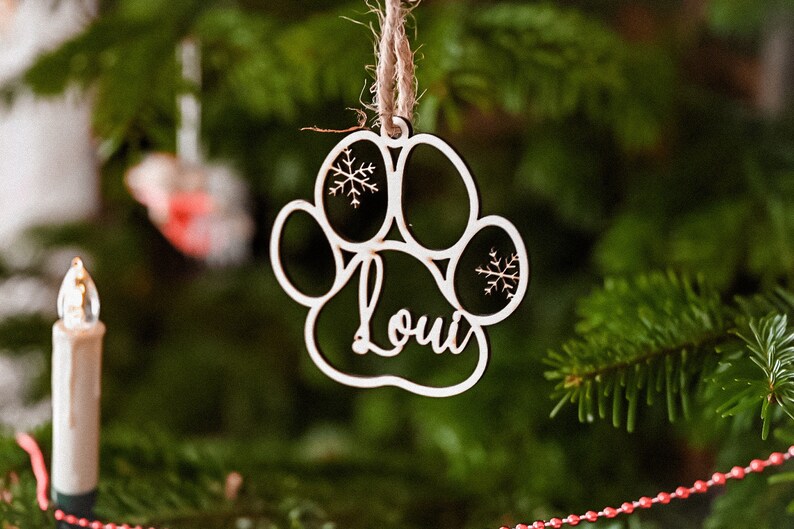 Weihnachtskugeln aus Holz personalisiert mit Namen, Pfote, Hund, Weihnachtsbaumschmuck, Anhänger Bild 4