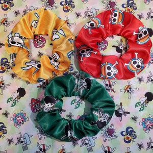 Lot de 3 : chouchous en satin inspirés de l&#39;anime pirate Zoro/Sanji/chapeau de paille pirate et hachoir/Robin/Usopp
