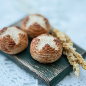 1/12 Miniature round bread, 1/12 scale, French bread, Miniature bakery, Food for dolls, Dolls food