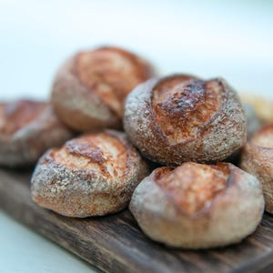 1/12 Miniature small round bread, 1/12 scale sourdough bread, French bread, Miniature bakery, Food for dolls, 1/12 scale
