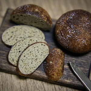 1/12 Miniature grey round sliced bread, 1/12 scale porous bread, French bread, Miniature bakery, Food for dolls, Dolls food