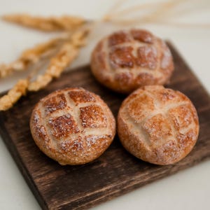 1/12 Miniature round light bread, 1/12 scale, French bread, Miniature bakery, Food for dolls, Dolls food