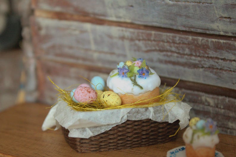 Miniature Easter Basket With Kulich Set | Dollhouse Easter Food | 1:12 ...