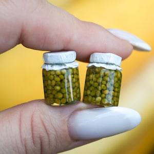 Pot miniature fait main de petits pois - Cuisine de maison de poupée (échelle 1:12)