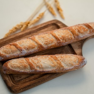 1/6 Miniature bread, Dollhouse baguette, Food for dolls, Miniature bakery, 1/6 scale, Blythe Barbie food