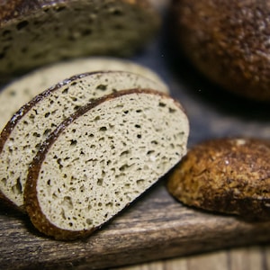 1/6 Miniature grey round sliced bread, 1/6 scale porous bread, French bread, Miniature bakery, Food for dolls, Dolls food