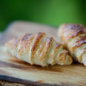1/6 Miniatur realistische Croissant, Miniatur Französische Bäckerei, Miniatur Gebäck, Essen für Puppen, Miniatur Küche, Puppenhaus Miniatur