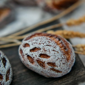 1/12 Miniature round bread, 1/12 scale, French bread, Miniature bakery, Food for dolls, 1/12 scale