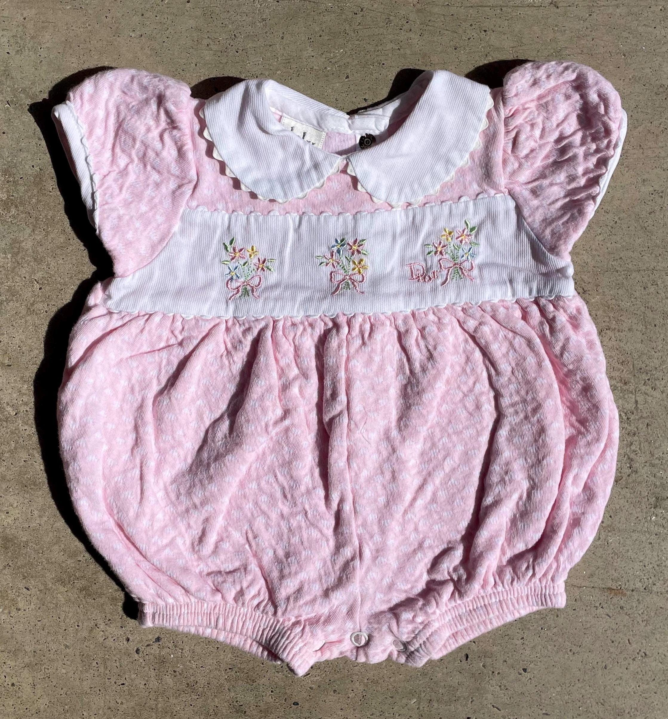 baby-Diorワンピース 18 Christian Dior Baby One Piece Pink Logo For GIRL 3 Months