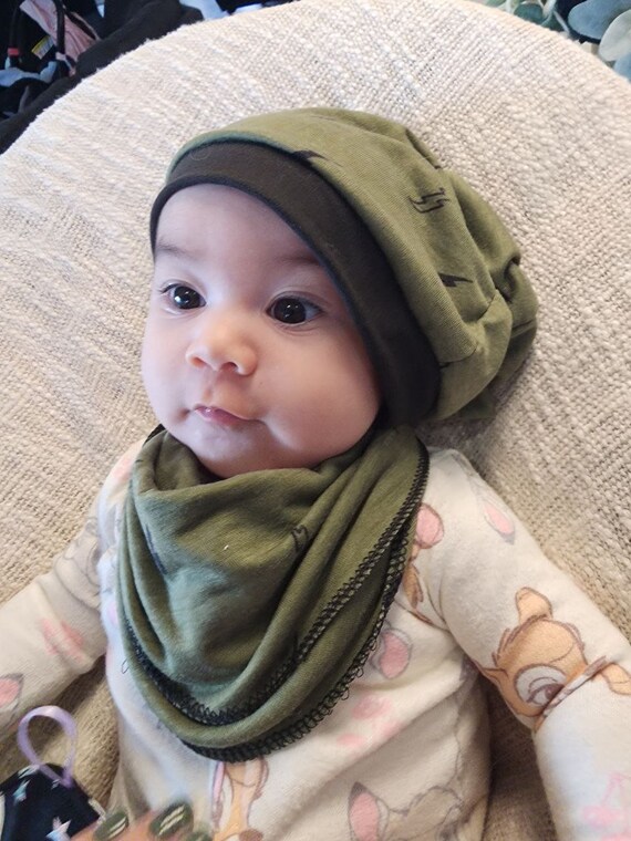 Infinity scarf cheap bib