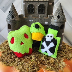 Poison felt ornament series: Apple bottle cupcake