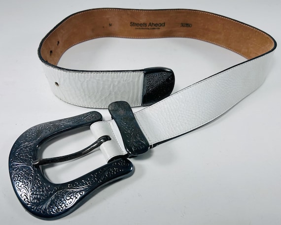 Vintage Streets Ahead White Leather Belt, Floral Buckle  display picture 1