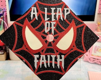 Spider-Man / Araña / Miles Morales / Un salto de fe / Adorno de graduación / Graduado de Kinder