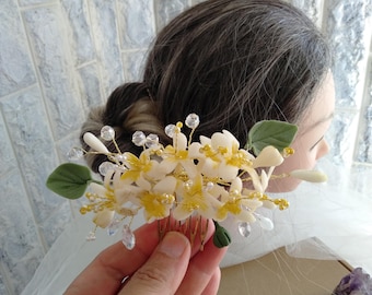Handmade Botanical Bridal Hair Comb - Yellow and Green Floral Wedding Headpiece - UV Resin Flower Hair Clip