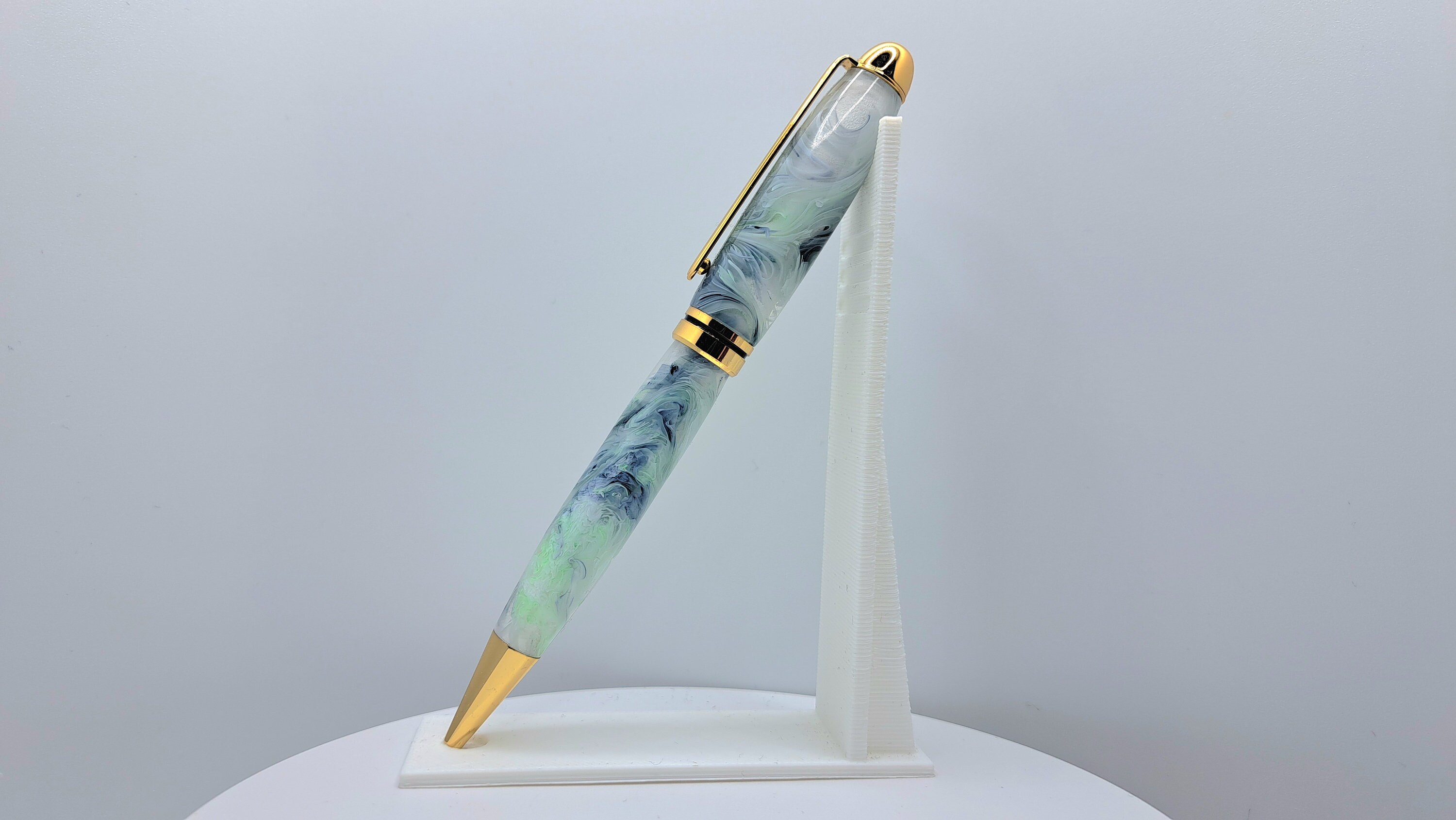 Artisan Handmade Fountain Pen Choice of JOWO #6 Nib Green Red Silver  Diamond Cast Resin