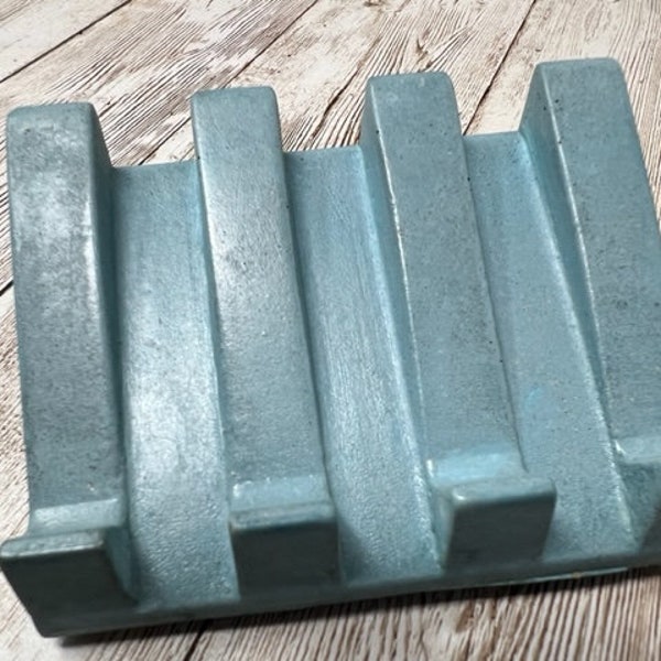 Concrete soap dish, cement soap tray, minimalist modern bathroom, unique soap dish, Self Draining, Soap Dish