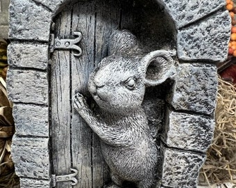 Mouse Door Stone Statue | Concrete Mouse | Garden Outdoor Home | Animal Decoration | Wall Hanging