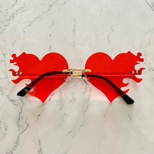 Funky Red Heart Shape Sunglasses, Rave Party Sunglasses, Summer Holiday Sunglasses, Fashion Sunglasses, Cute Ladies Y2K Sunglasses