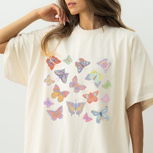 Butterfly Shirt, Trendy Oversized Shirt, Comfort Colors, Butterfly Graphic Tee, Girls Gift, Retro T-shirt, Gift For Her, Cottage Core Shirt