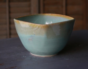 Handmade Ceramic Bowl - Medium Square