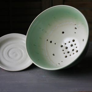 Handmade Berry Bowl Colander - Large