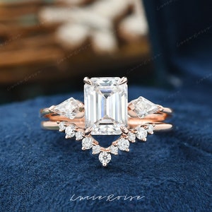 Vintage Emerald Cut Moissanite Engagement Ring Set Minimalist 14k Rose Gold Three Stone Ring Art deco Curved band Promise engagement ring
