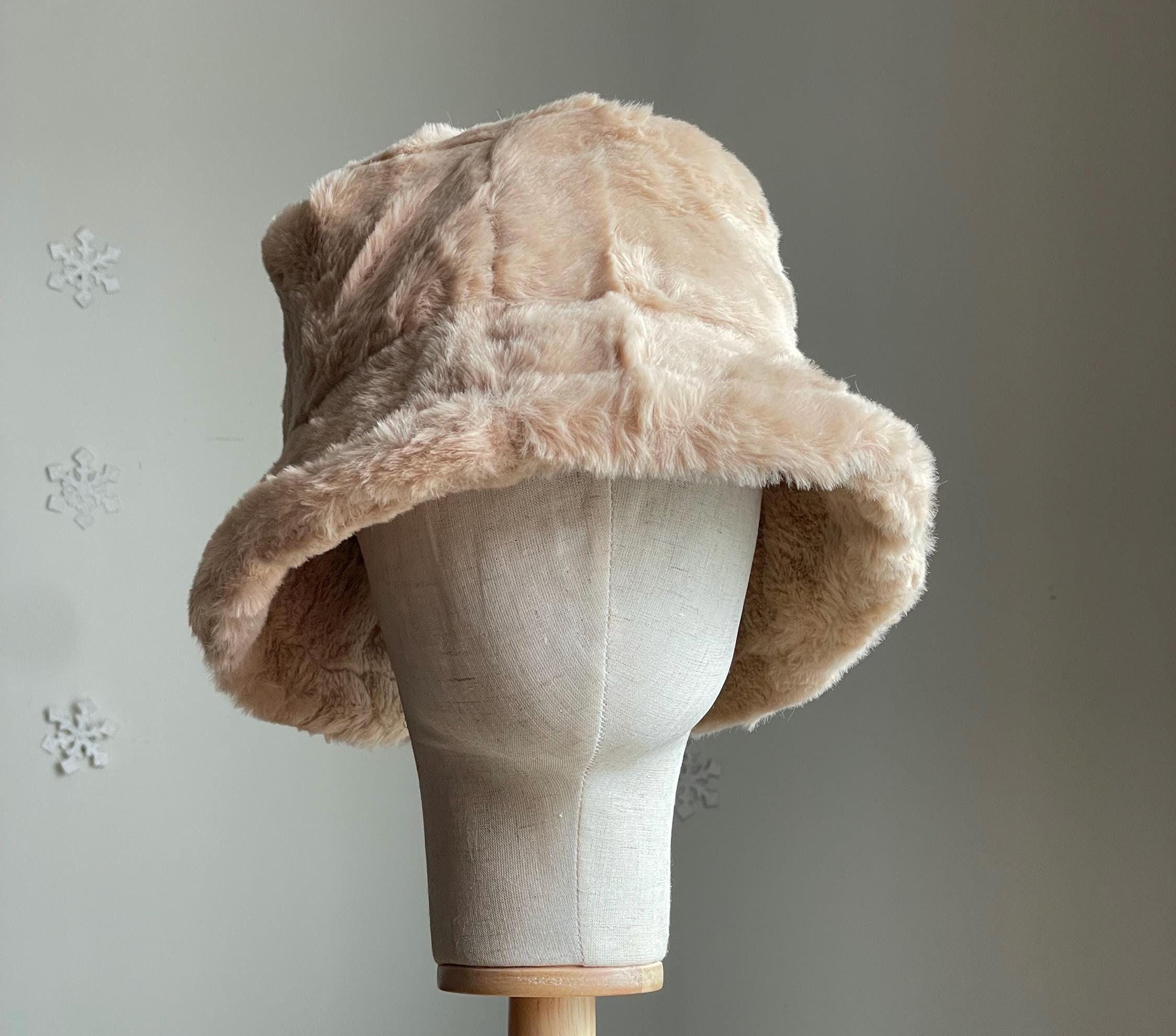 Plush Faux Fur Bucket Hat: Soft Winter Fashion
