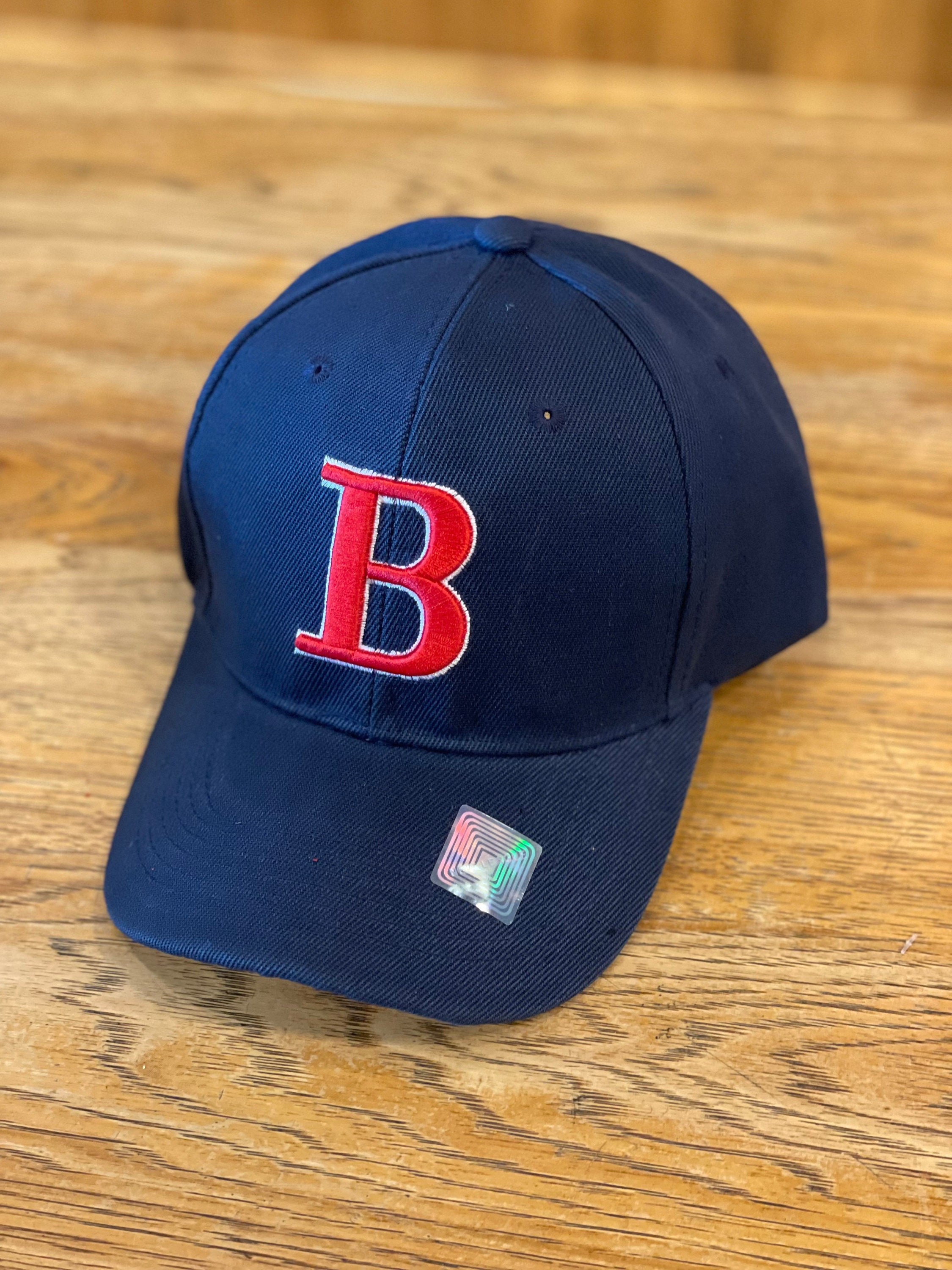 文字Bの刺繍入り野球帽：パーソナライズされたイニシャルキャップ