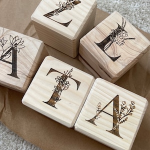 Floral Name Wooden Blocks - Flower Nursery Decor - Baby Shower Gift - Cubes with name - Name blocks for nursery - Baby name blocks