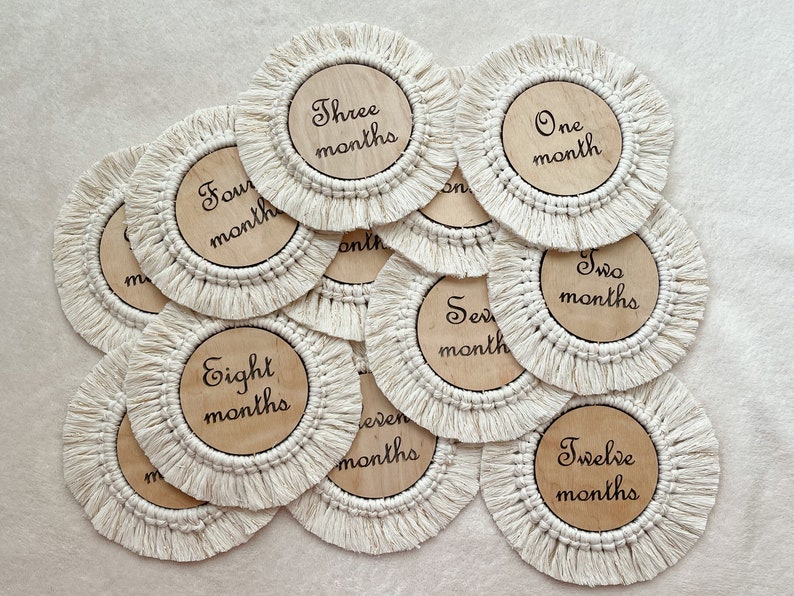 Boho Wooden monthly Discs Double sided Milestones Macrame Photo Prop Baby Gift Pregnancy Gift Eater Gift for Mom to be image 4