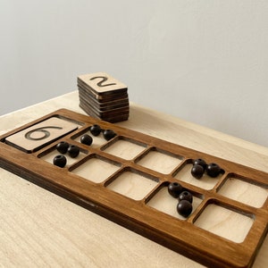 Marco de diez Montessori: ayuda de conteo matemático de madera para el aprendizaje temprano