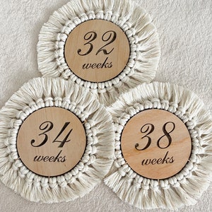 Schwangerschaft Wochen doppelseitige Meilensteine - Hölzerne Schwangerschaftsankündigungen - Makramee Schwangerschaft Tracker -Babyparty Geschenk für neue Mutter
