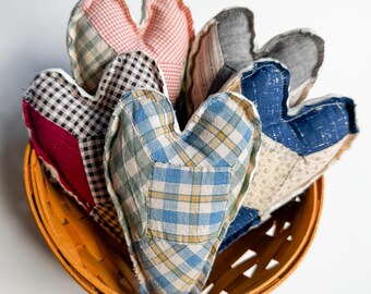 Vintage quilt hart komvullers - set van 5 primitieve gevulde harten