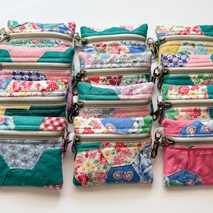 vintage quilt zipper pouch, repurposed antique quilt, feedsack fabrics, antique quilt coin purse, purse organizer
