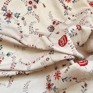 Tryckt blommigt tyg, Tenceltyg, Klädtyg, Sommarklänningstyg, Mjukt tyg, Blommigt tyg, Klänningstyg, DIY-tyg, Pris för 1/2 Yard Röd