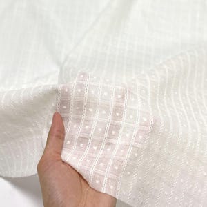 Tela de algodón bordada blanca, tela blanca, tela para vestidos de verano, tela dobby, tela bordada, tela para vestidos, tela por 1/2 yarda