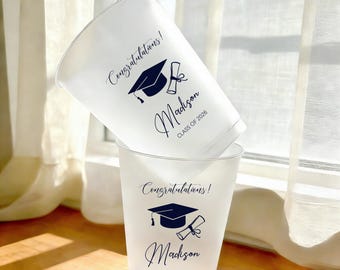 Gepersonaliseerde matglazen afstuderen: aangepaste naam en jaar: herbruikbare plastic bekers