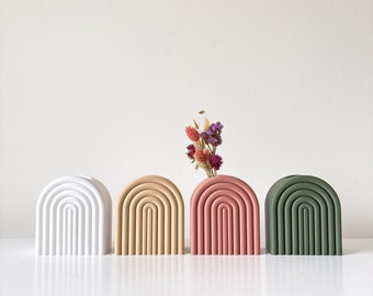 Boho Rainbow Flower Vase / Minimalist Vase for Dry Florals / Shelf Decor / 3D Printed Vase