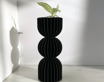 Black Japandi Minimalist Flower Vase / Modern Bauhaus Bud vase / 3D Printed vase