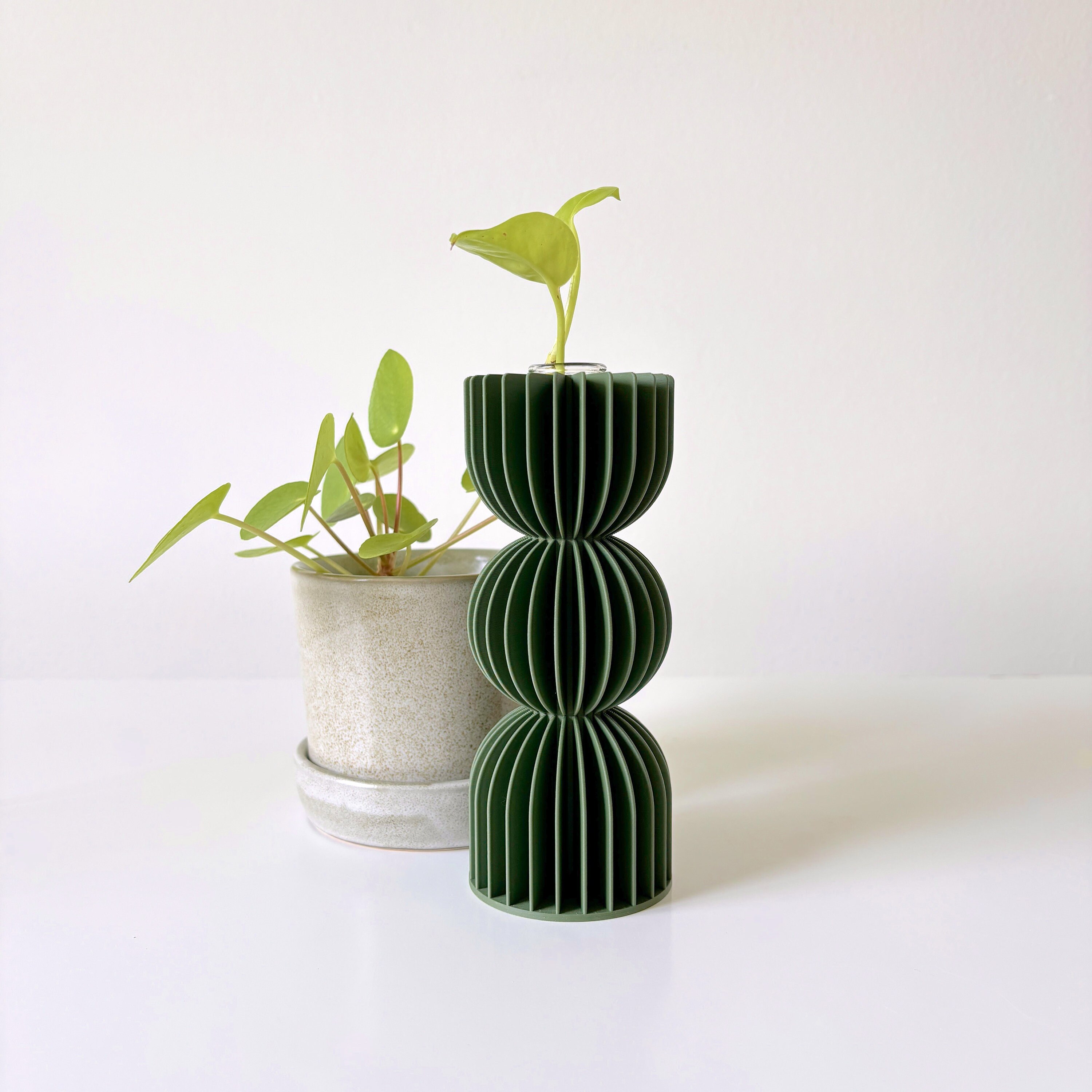 Japandi Minimalist Flower Vase / Modern Bauhaus Bud Vase / 3D
