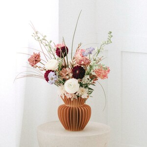 Japandi Minimalist Flower Vase Decor / 3D Printed Vase