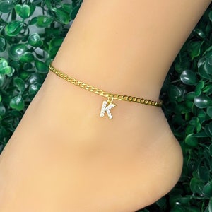 Aangepaste enkelband met naam zilveren initiaal enkelband Gouden enkelband initiaal aangepaste initiaal enkelband roestvrijstalen damesenkelbandje op maat gemaakt cadeau voor haar