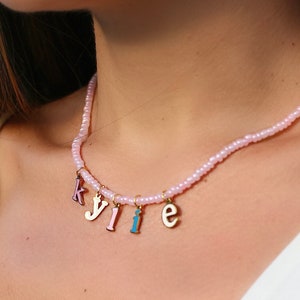 Perlen Namen Halskette für Mädchen Benutzerdefinierte Name Halskette Kind Perlenhalskette mit Name Weihnachtsgeschenk für Enkelin Geburtstagsgeschenk für Kind